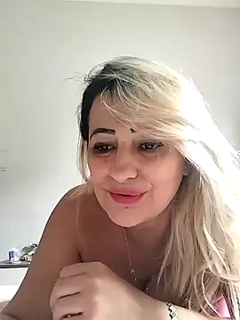 vivifernades online show from January 28, 3:57 pm