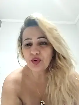 vivifernades online show from March 1, 1:11 am