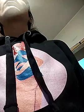 JoLeNe27 online show from December 1, 6:24 pm