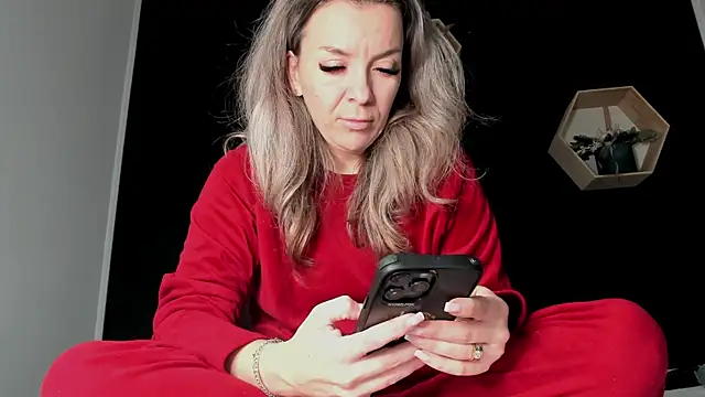 Alesys69 online show from March 31, 8:20 pm