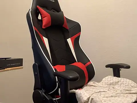 Youreherewithme online show from February 14, 11:53 pm