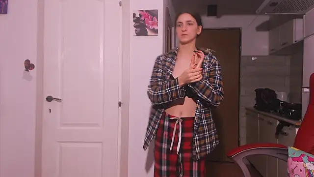 simyhvn online show from December 15, 6:06 am