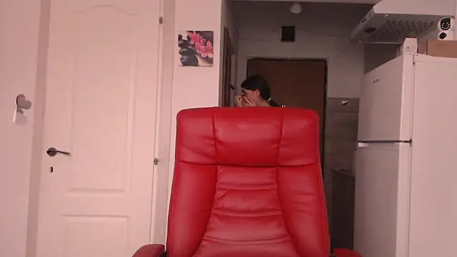 simyhvn online show from March 29, 1:00 pm