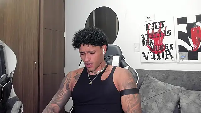 Alessandro Vanni online show from February 9, 3:32 am