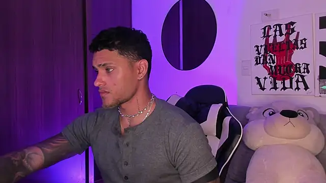 Alessandro Vanni online show from June 25, 4:23 am