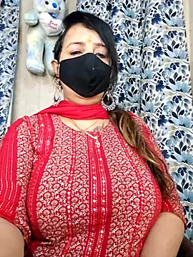 cute-tanvi online show from February 11, 1:10 am