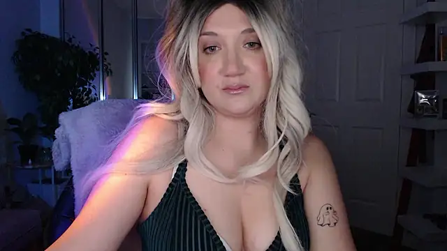 GoddessEmmy online show from March 15, 3:12 am