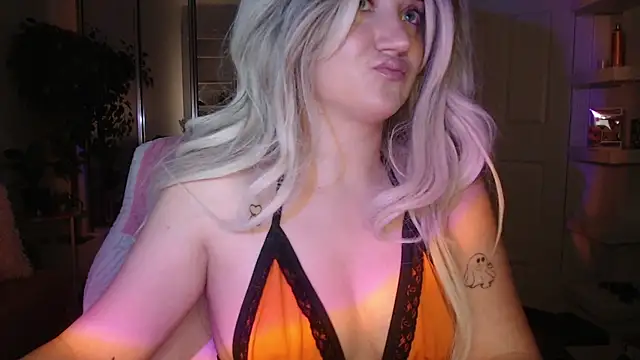 GoddessEmmy online show from April 1, 4:24 am