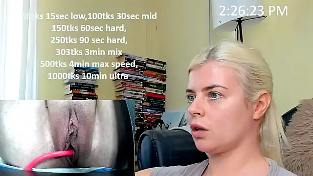 queenofthenighttt online show from January 17, 1:27 pm