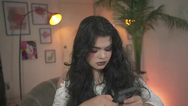 artechloe online show from November 29, 1:41 am