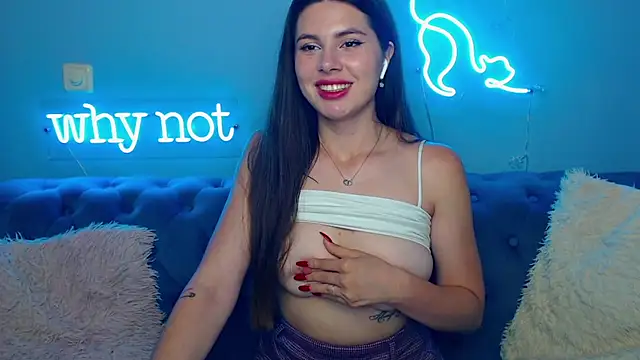 Snapshot of ViollinaLove chatting on June 21, 4:48 am ViollinaLove online show from June 21, 4:48 am