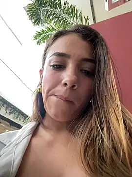 Snapshot of Hall_16 chatting on February 26, 8:22 pm Hall 16 online show from February 26, 8:22 pm