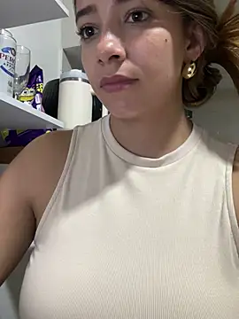 Snapshot of Hall_16 chatting on March 5, 2:14 am Hall 16 online show from March 5, 2:14 am