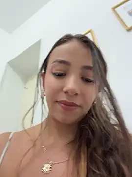 Snapshot of Hall_16 chatting on June 6, 10:58 pm Hall 16 online show from June 6, 10:58 pm