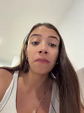 Snapshot of Hall_16 chatting on June 11, 10:02 am Hall 16 online show from June 11, 10:02 am