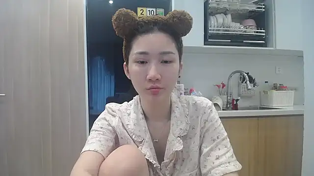Snapshot of Asiagirll chatting on July 2, 3:23 am Asiagirll online show from July 2, 3:23 am