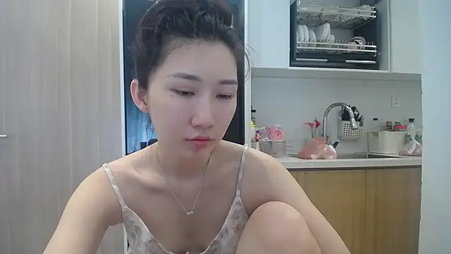 Snapshot of Asiagirll chatting on July 4, 1:12 am Asiagirll online show from July 4, 1:12 am