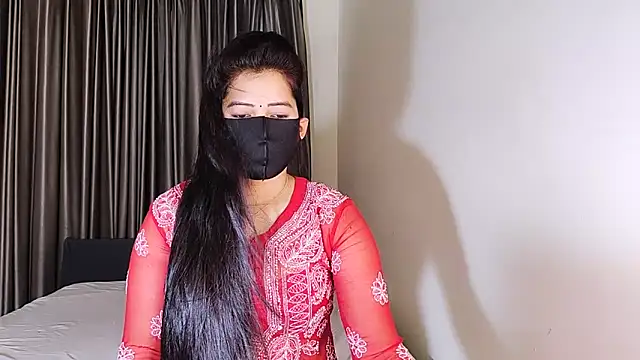 YourLovelyQueen online show from March 20, 5:13 am