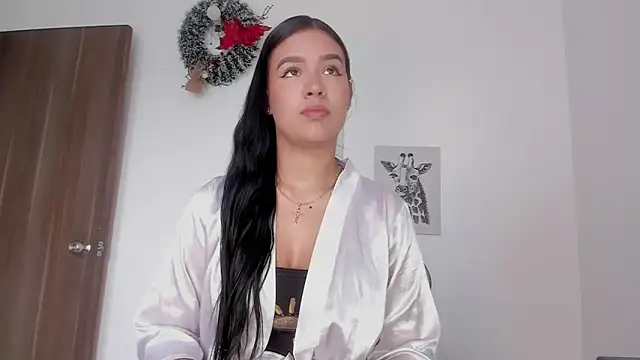 Hanna Risso online show from December 16, 6:02 pm