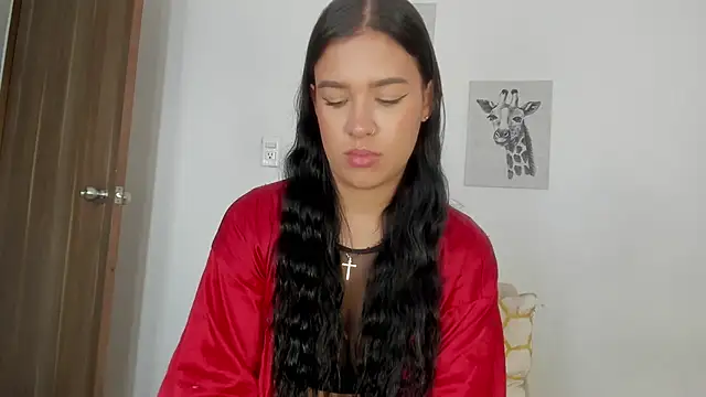 Hanna Risso online show from February 4, 5:30 pm