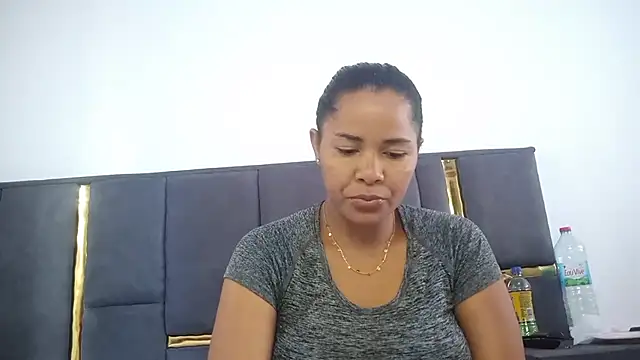 aleixane online show from December 3, 4:42 am