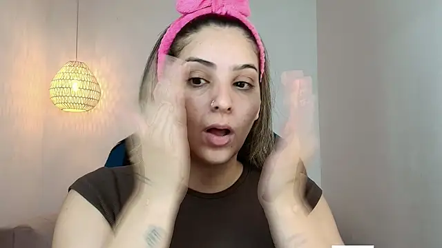 YummyAnna  online show from June 18, 4:33 pm
