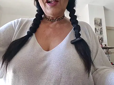 La Vedova Allegra online show from April 19, 7:51 am