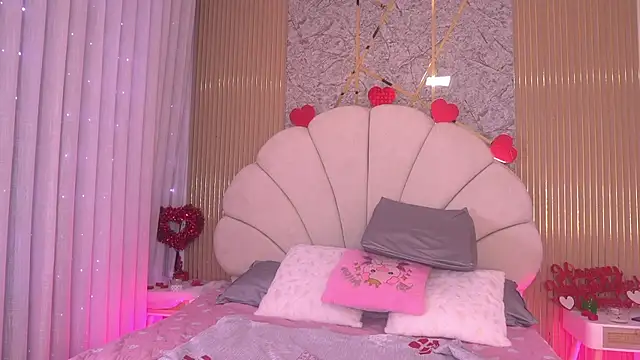 Snapshot of mssburbuja chatting on February 6, 3:11 am mssburbuja online show from February 6, 3:11 am