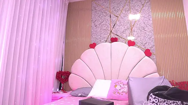 Snapshot of mssburbuja chatting on February 14, 3:14 am mssburbuja online show from February 14, 3:14 am