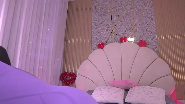 Snapshot of mssburbuja chatting on February 24, 3:15 am mssburbuja online show from February 24, 3:15 am