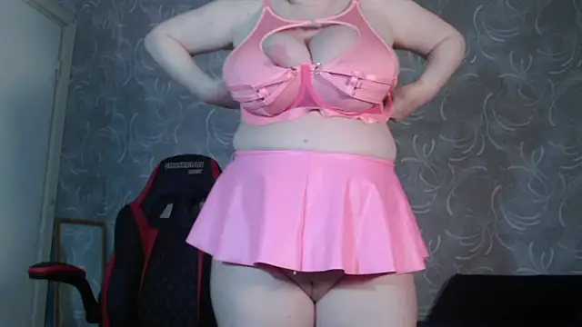 Stunningboobs online show from December 18, 8:37 pm