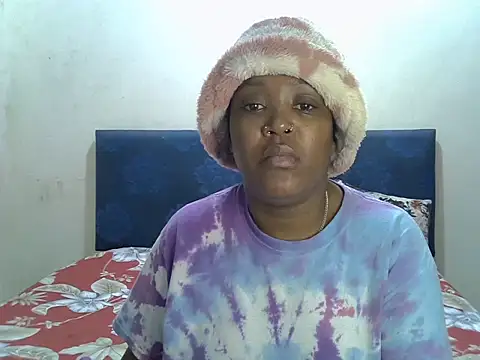 Snapshot of Spice202 chatting on September 8, 9:03 pm Spice202 online show from September 8, 9:03 pm