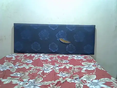 Snapshot of Spice202 chatting on September 17, 7:32 am Spice202 online show from September 17, 7:32 am