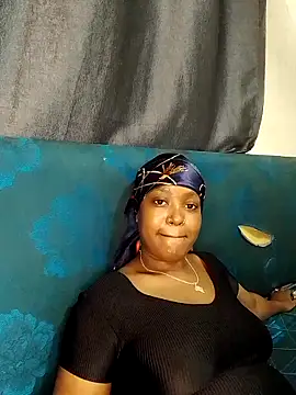 Snapshot of Spice202 chatting on November 12, 11:10 am Spice202 online show from November 12, 11:10 am