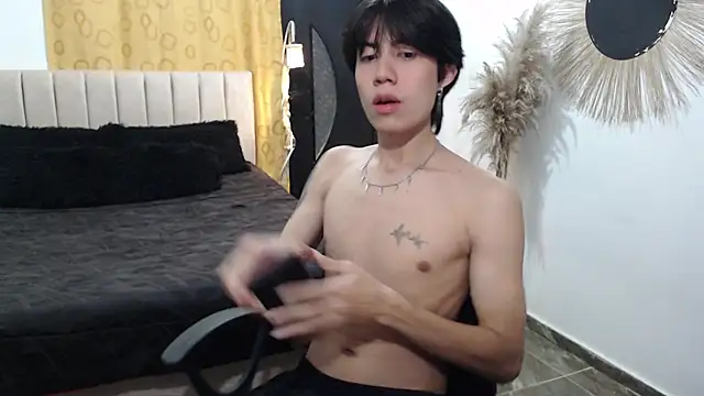 Elio-cam online show from January 8, 6:37 am