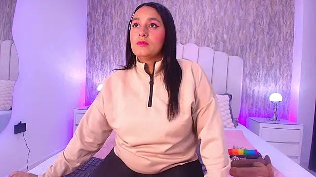 raven lilith  online show from January 14, 3:12 am