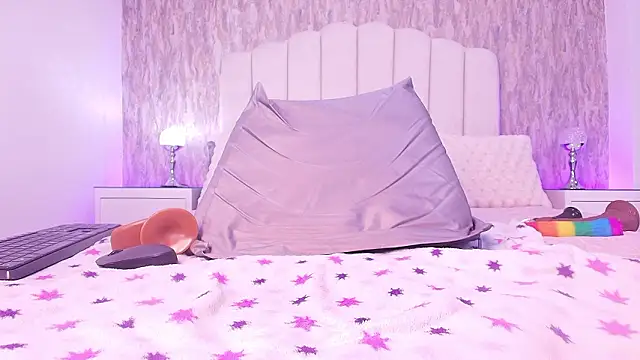 raven lilith  online show from February 20, 6:26 am