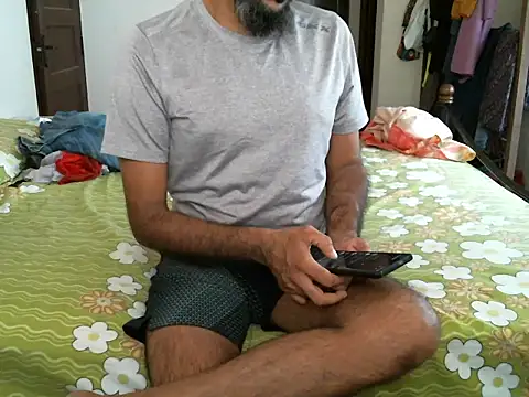 Snapshot of Slim_India chatting on July 13, 4:15 am Slim India online show from July 13, 4:15 am
