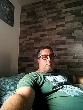 Snapshot of ADRIAN_ADI40 chatting on March 20, 1:27 pm ADRIAN ADI40 online show from March 20, 1:27 pm