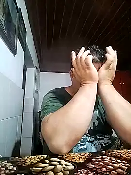 Snapshot of ADRIAN_ADI40 chatting on March 21, 6:18 am ADRIAN ADI40 online show from March 21, 6:18 am