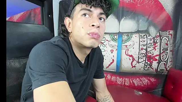 Strongernastyx online show from March 3, 9:05 pm