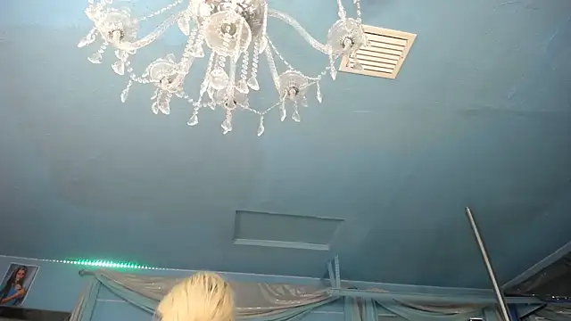 ADRIANNA FOX online show from March 22, 3:26 pm