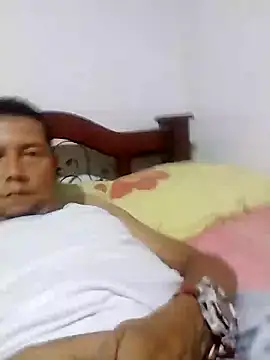 Snapshot of Lachuchaenlacara1988 chatting on December 22, 3:00 am Lachuchaenlacara1988 online show from December 22, 3:00 am