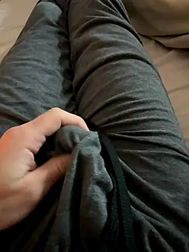 Snapshot of j1991j chatting on September 12, 9:37 pm j1991j online show from September 12, 9:37 pm