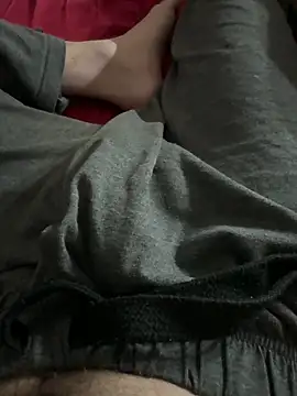 Snapshot of j1991j chatting on October 18, 6:05 am j1991j online show from October 18, 6:05 am