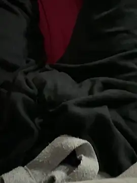 Snapshot of j1991j chatting on October 21, 9:37 pm j1991j online show from October 21, 9:37 pm