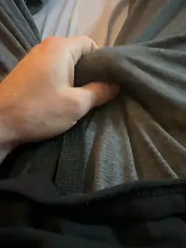 Snapshot of j1991j chatting on March 29, 7:19 am j1991j online show from March 29, 7:19 am