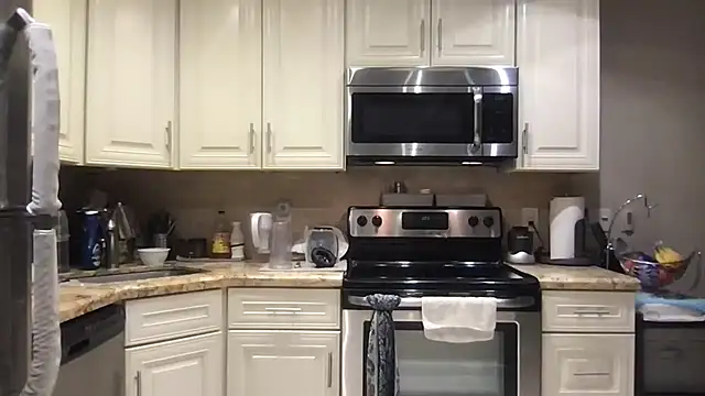 BigGuyMuscle online show from April 13, 12:05 am