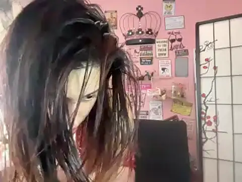 latinacubana online show from December 20, 6:56 pm