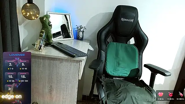 Snapshot of piter_berlin chatting on February 26, 11:04 pm piter berlin online show from February 26, 11:04 pm